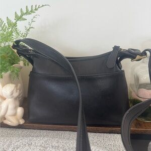 Vintage Coach Black Leather Shoulder Bag